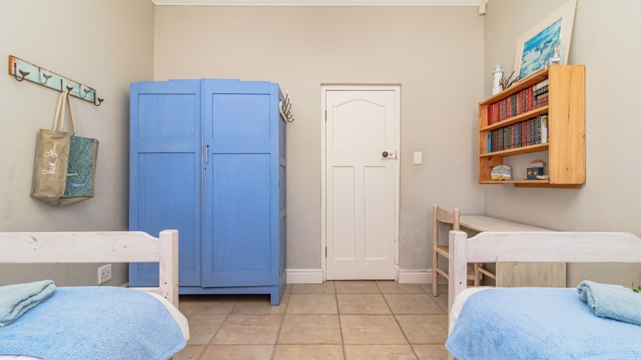 To Let 5 Bedroom Property for Rent in Onrus Western Cape